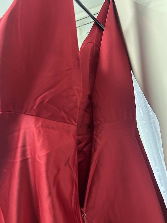 Vestiti: Damen Abendkleid rot – Usato da Lenzburg venduto da mir_rnb9 2