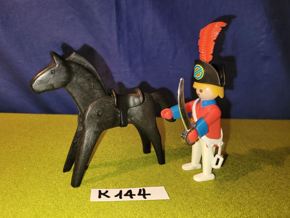 Playmobil Soldat,Rotrock vintage K144 | Kaufen auf Ricardo