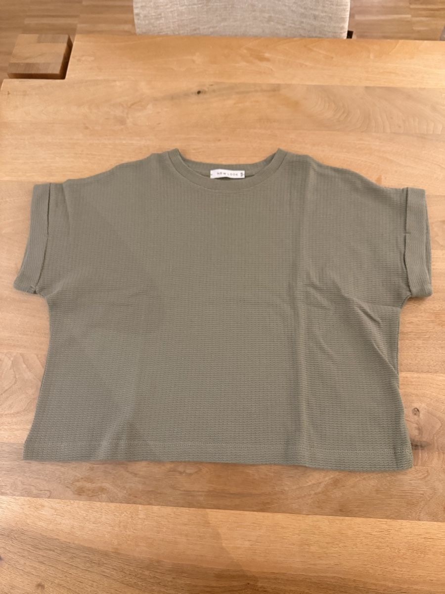 T-Shirts: Crop T-shirt – Neu (gemäss Beschreibung) aus Adliswil von avatar83