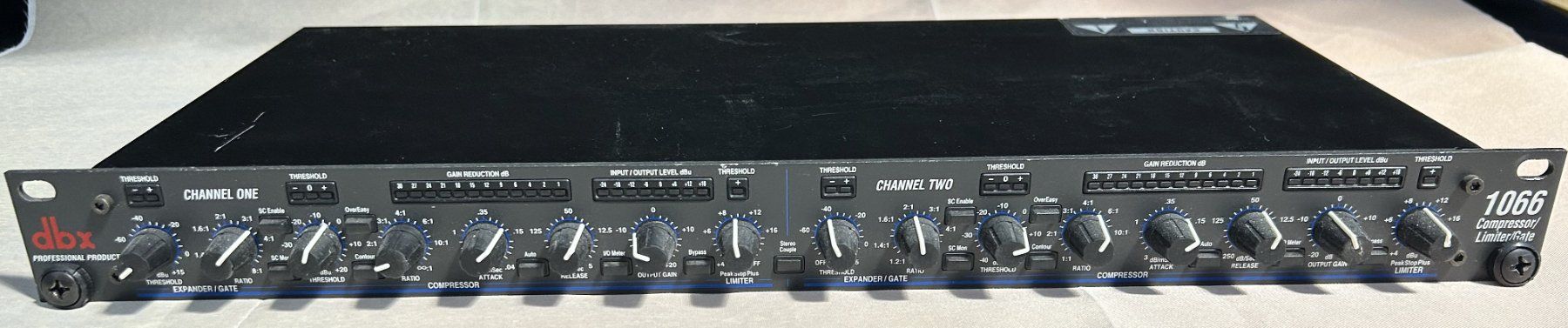 Dbx Kompressoren: dbx 1066 Compressor / Limiter / Gate – 2-Kanal – Gebraucht aus Buchs SG von LogistikBuchs 1