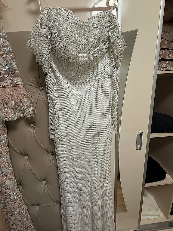 Kleider: Designer kleid – Neu (gemäss Beschreibung) aus Glattbrugg von mir_vx2c