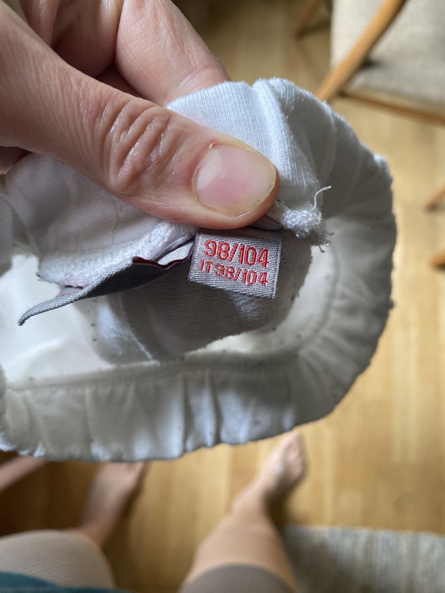 Pantaloni: Hosen 98/104 – Usato da Zürich venduto da Mariaov 2