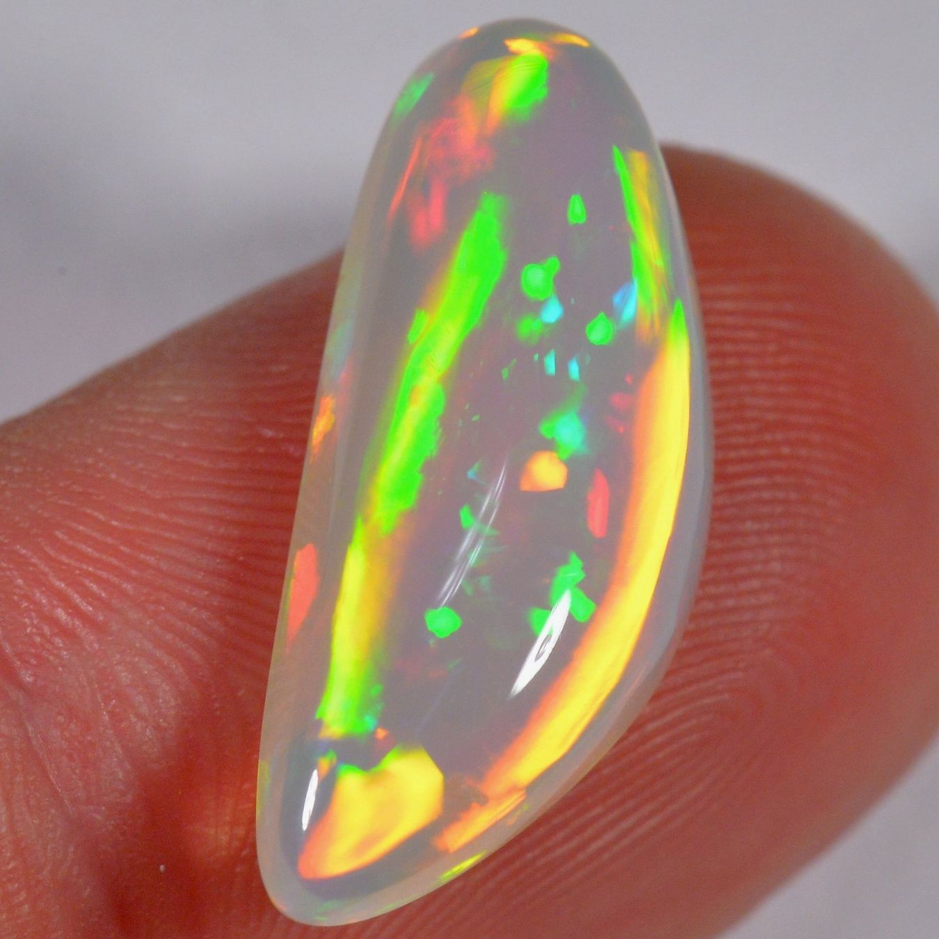 Pietre preziose: 6.1 Karat - Sehr heller Welo Opal - Neon Farben – Nuovo (secondo la descrizione) da Rüti ZH venduto da DeinOpal