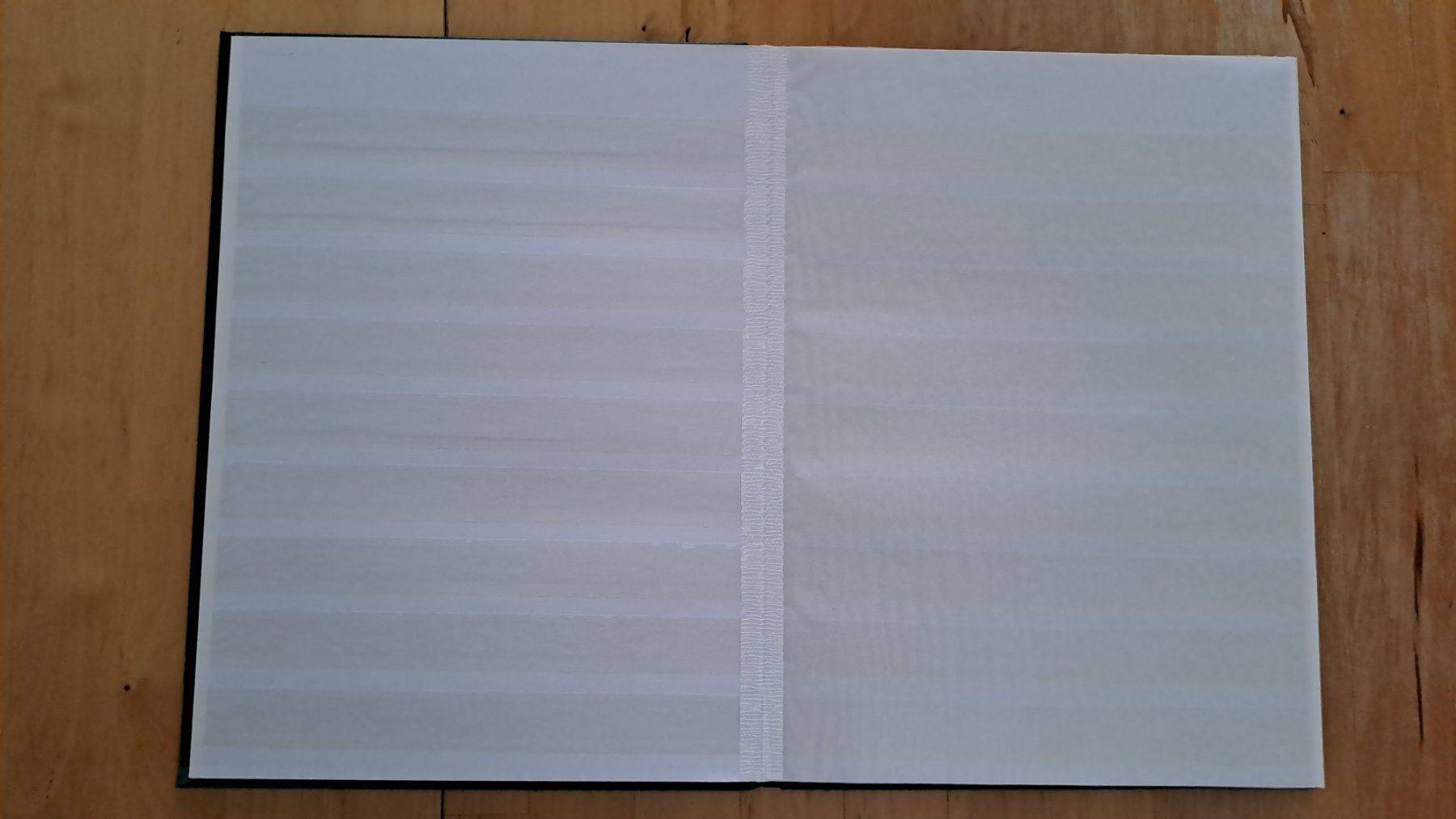 Alben: Briefmarken Album – Gebraucht aus Bergdietikon von Lion-King 2