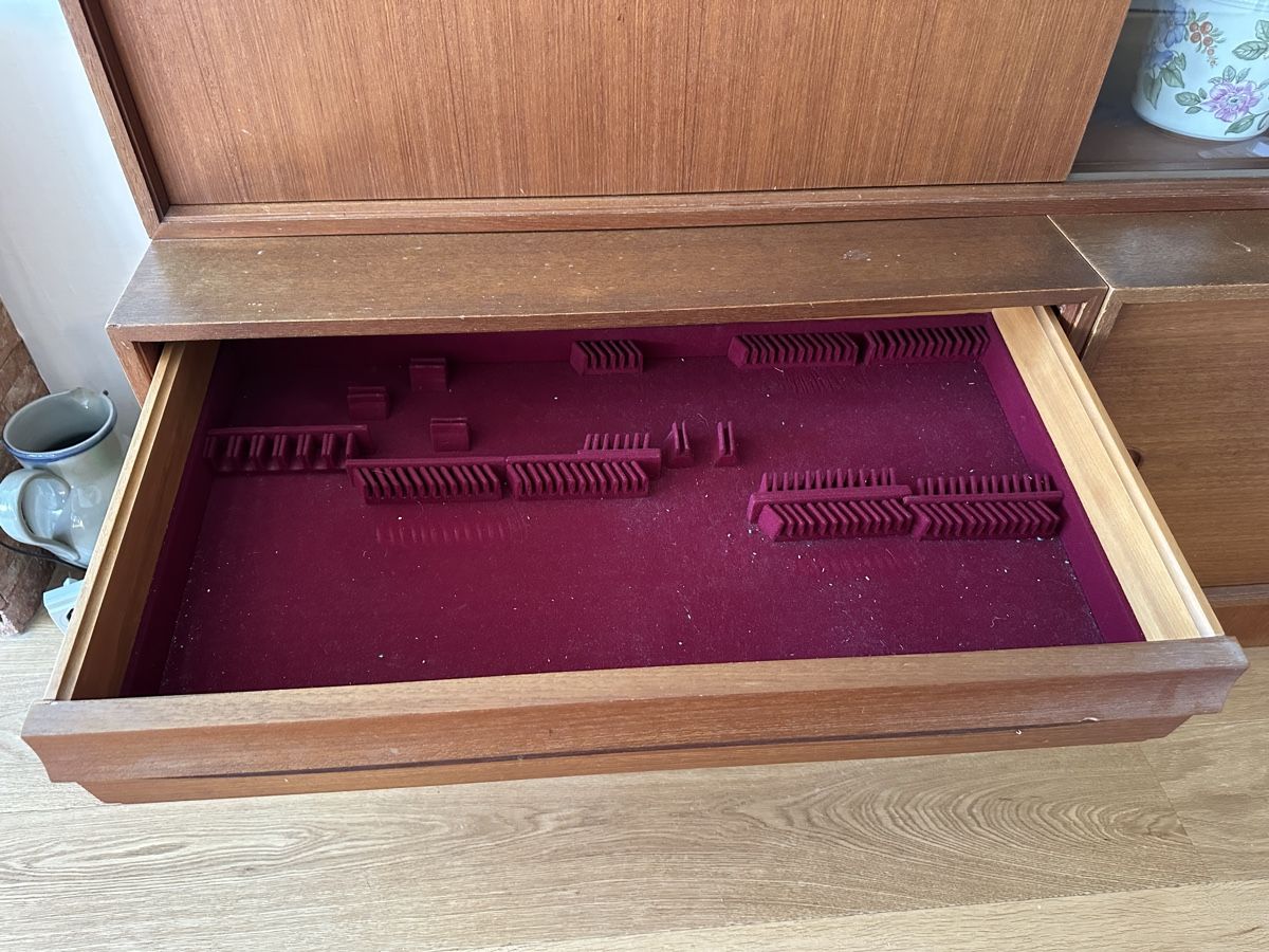 Armadi: Große originale Teak-Wohnwand / Schrankwand – Usato da Münchenstein venduto da Keola 3