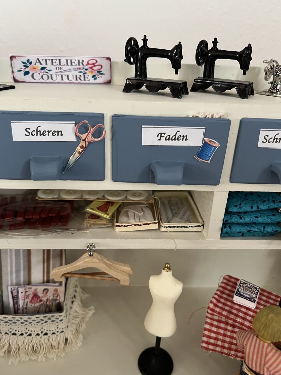 Case e mobili per bambole: Puppenstube Schneiderei – Usato da Arboldswil venduto da CJDA 7