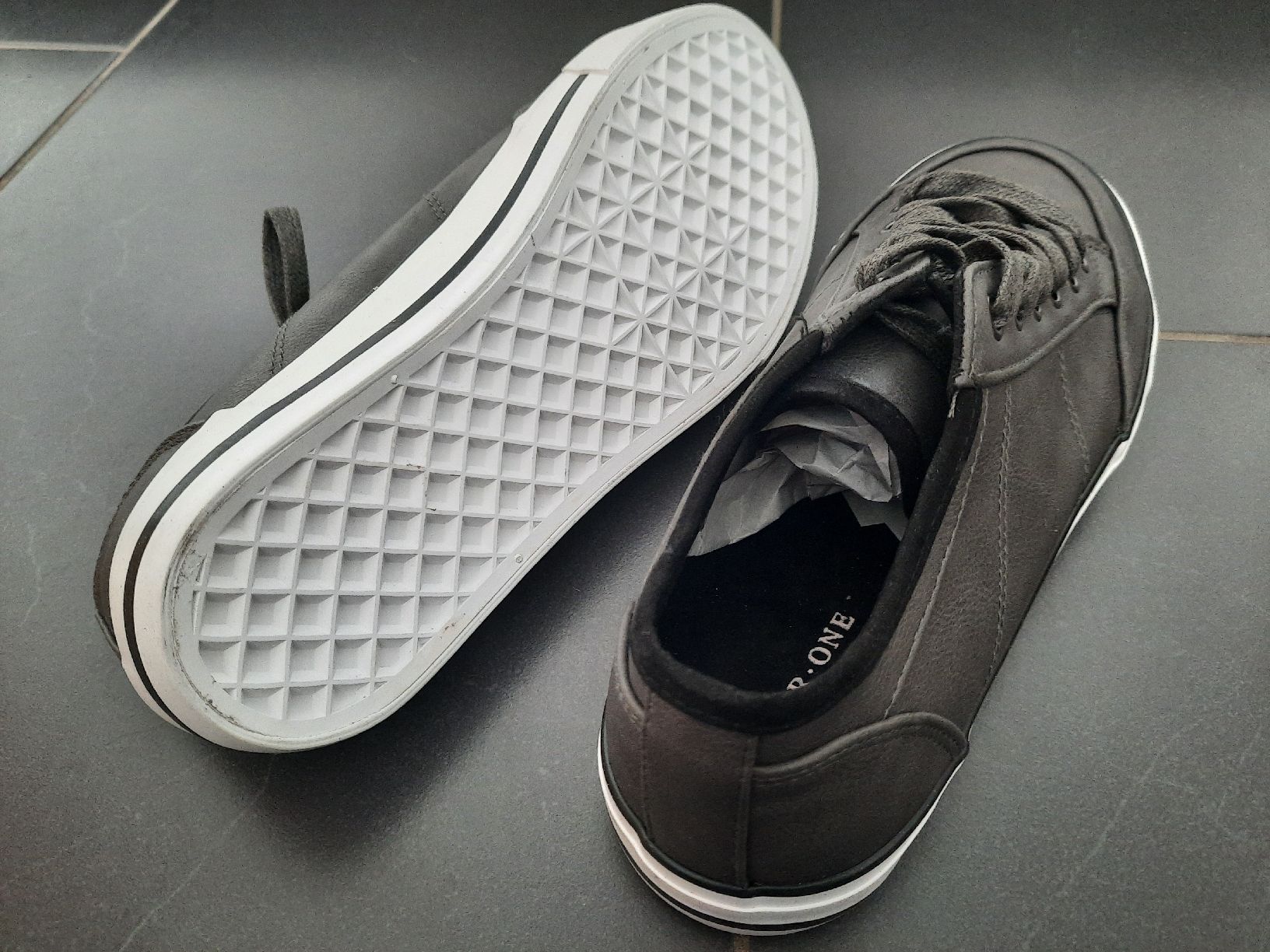 Herrenschuhe: Sneaker, Gr. 39 , neu – Neu (gemäss Beschreibung) aus Jonschwil von sonja8472 2