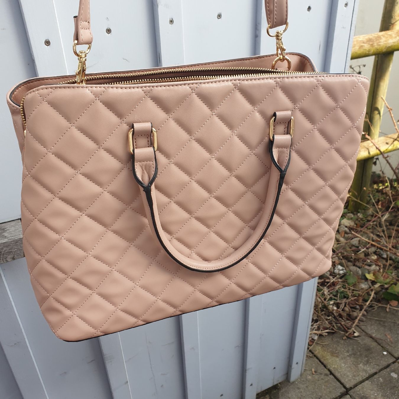 Aldo Borse da donna: Aldo Damen Handtasche – Nuovo (secondo la descrizione) da Zihlschlacht venduto da Sun25 3