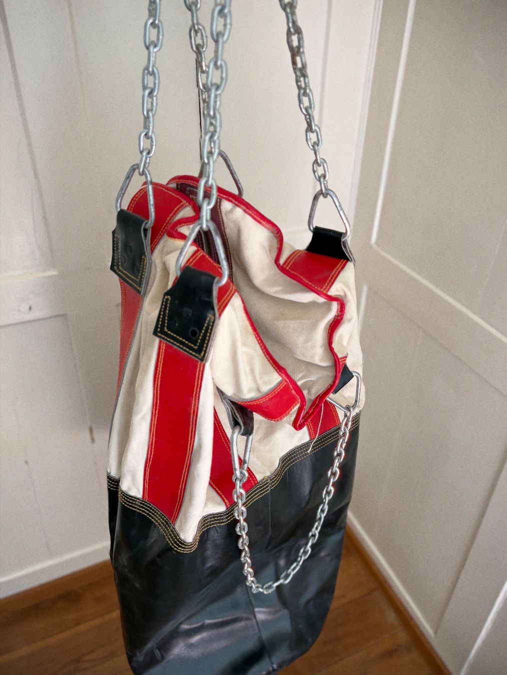 Sacchi da boxe: Vintage- Thaiboxsack – Usato da Zürich venduto da fynnheitzer 3
