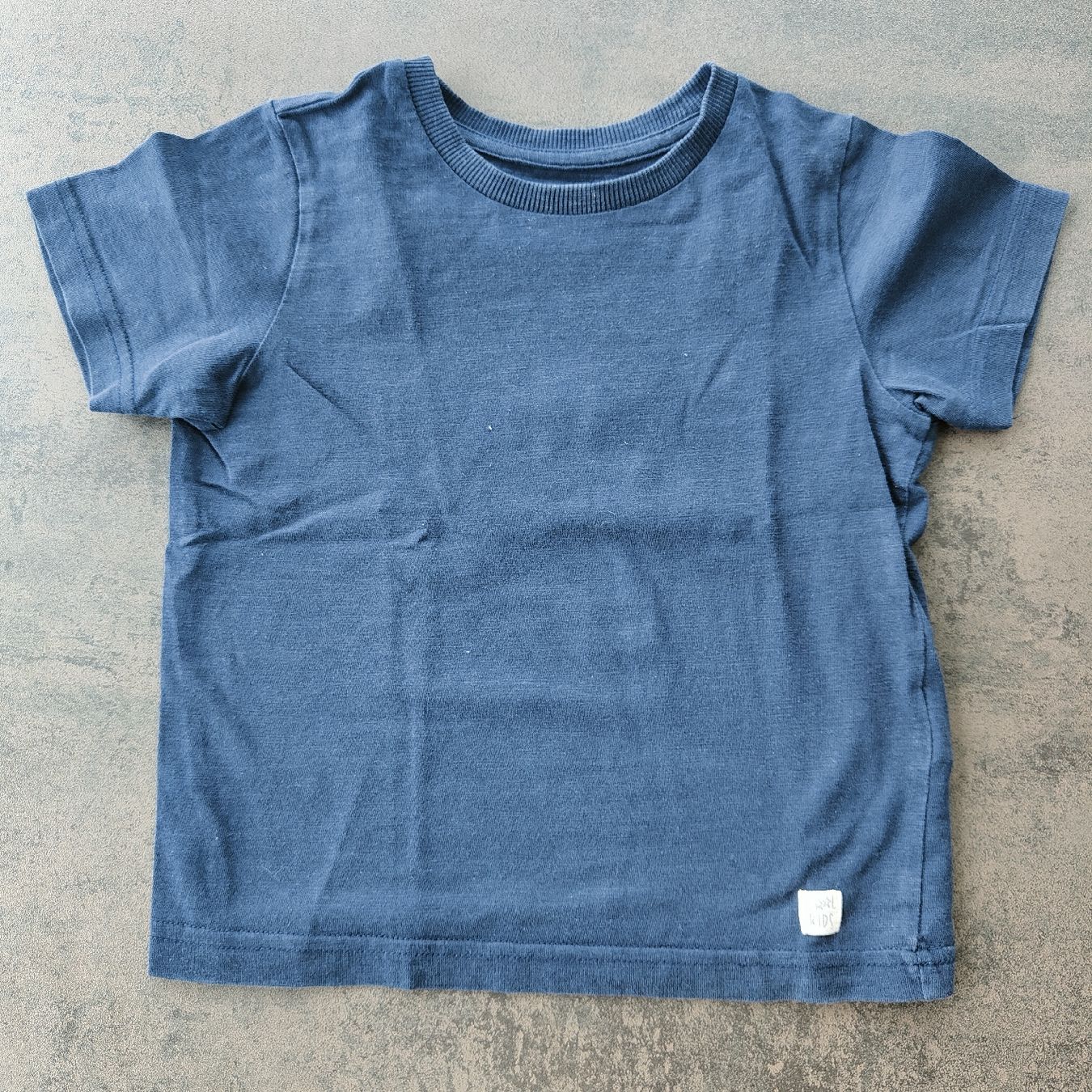 Hemden, T-Shirts & Polos: 4er Set T-Shirts in Gr. 104, vertbaudet – Gebraucht aus Aesch ZH von TaniTomy 3