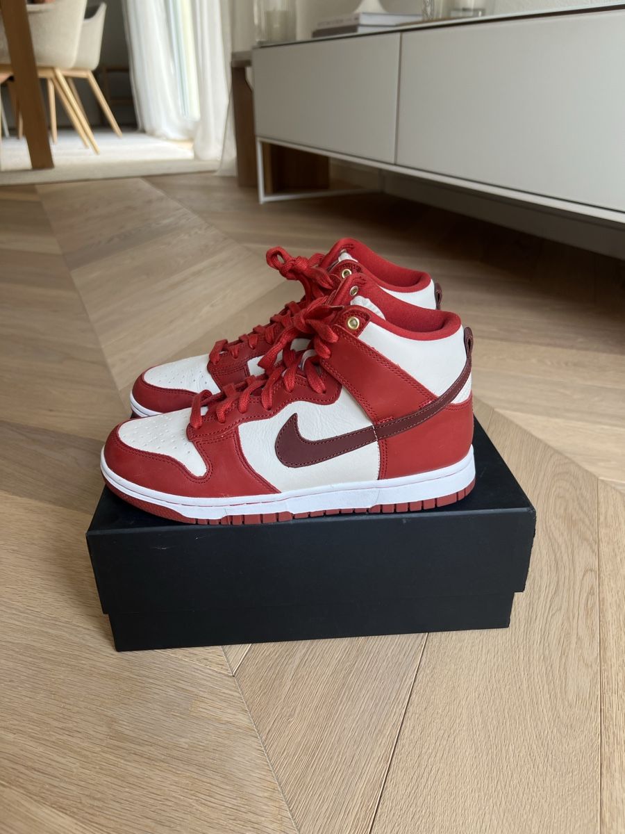 Nike Scarpe da uomo: Nike Dunk High Red White Burgundy  – Nuovo (secondo la descrizione) da Kreuzlingen venduto da Lamaro45 2