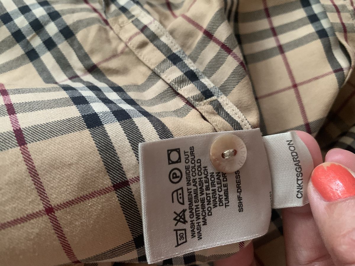 Vestiti: Burberry Kleid – Usato da Zürich venduto da Nikuska32 3