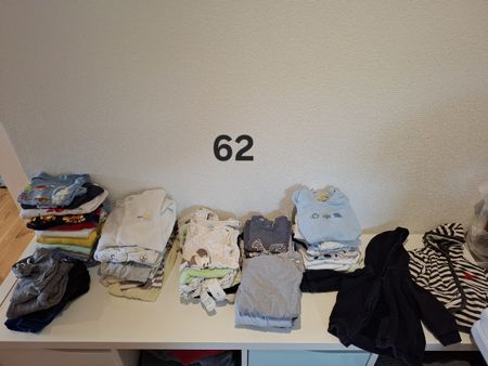 Knabenkleider Grösse 62