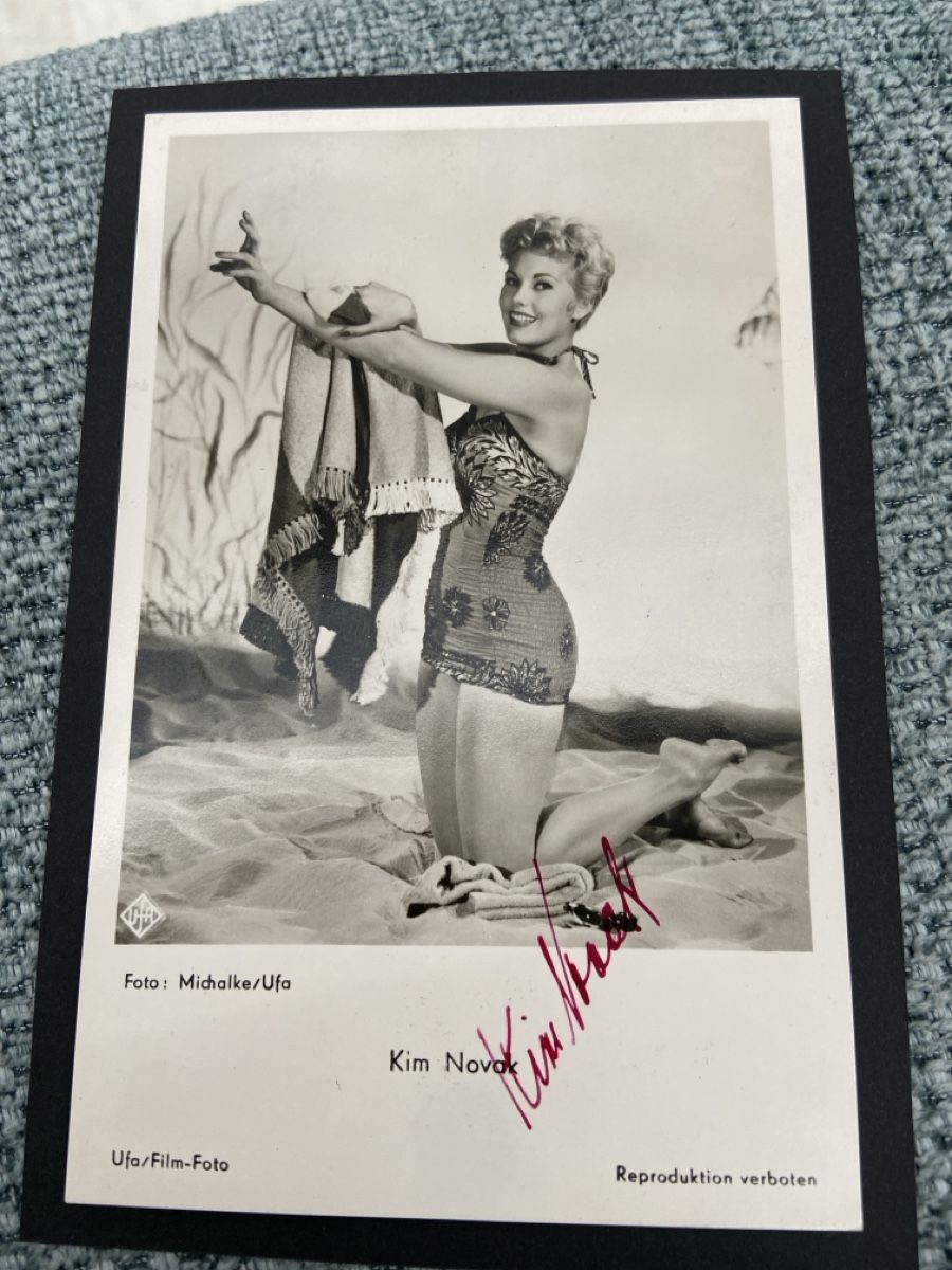 Autografi: Autogrammkarte Kim Novak – Usato da Henggart venduto da cdl_zh5b