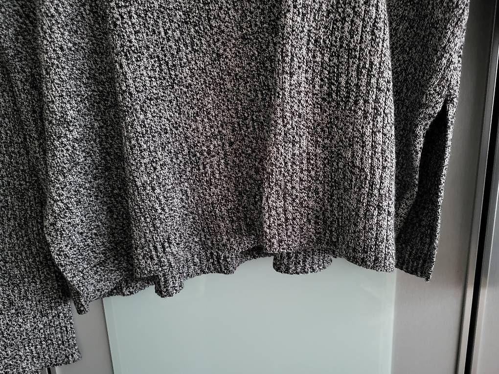 Pullover & Sweatshirts: Pullover – Gebraucht aus Effretikon von Zebra37 3