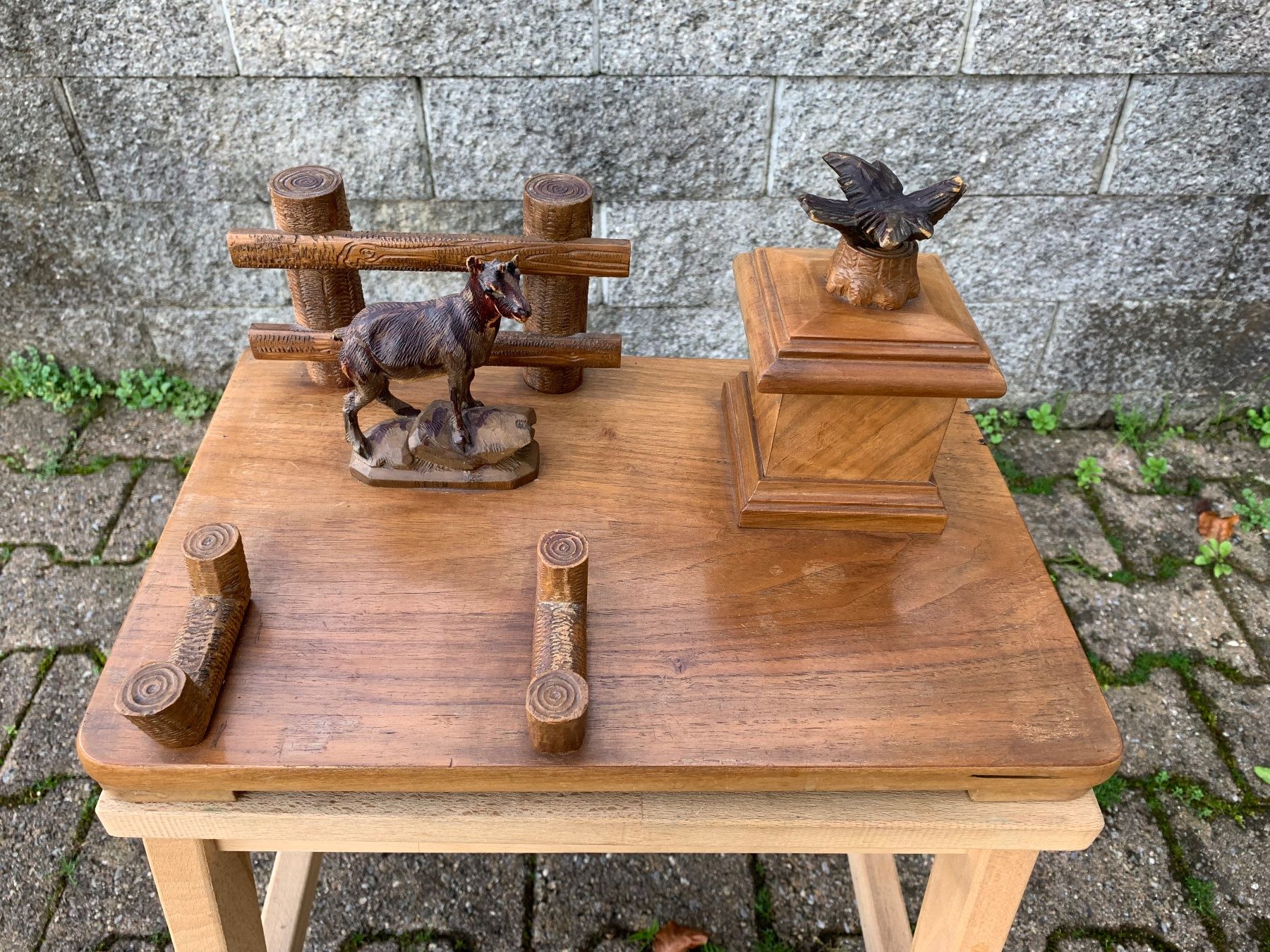 Altro in Antiquarato & Arte: wunderschöne Berner / Brienzer Schreibtischgarnitur – Usato da Feldbach venduto da Olive1
