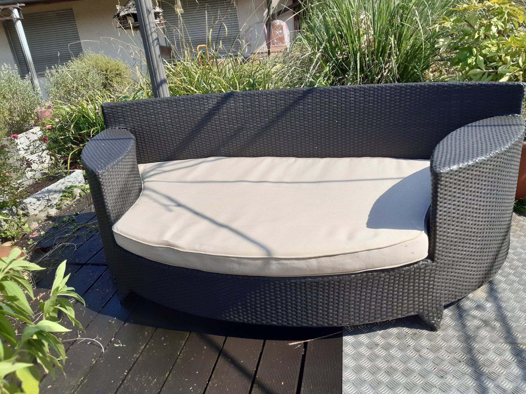 Sofas: Tolles gebrauchtes Rattan Gartensofa – Gebraucht aus Oberengstringen von Guero77