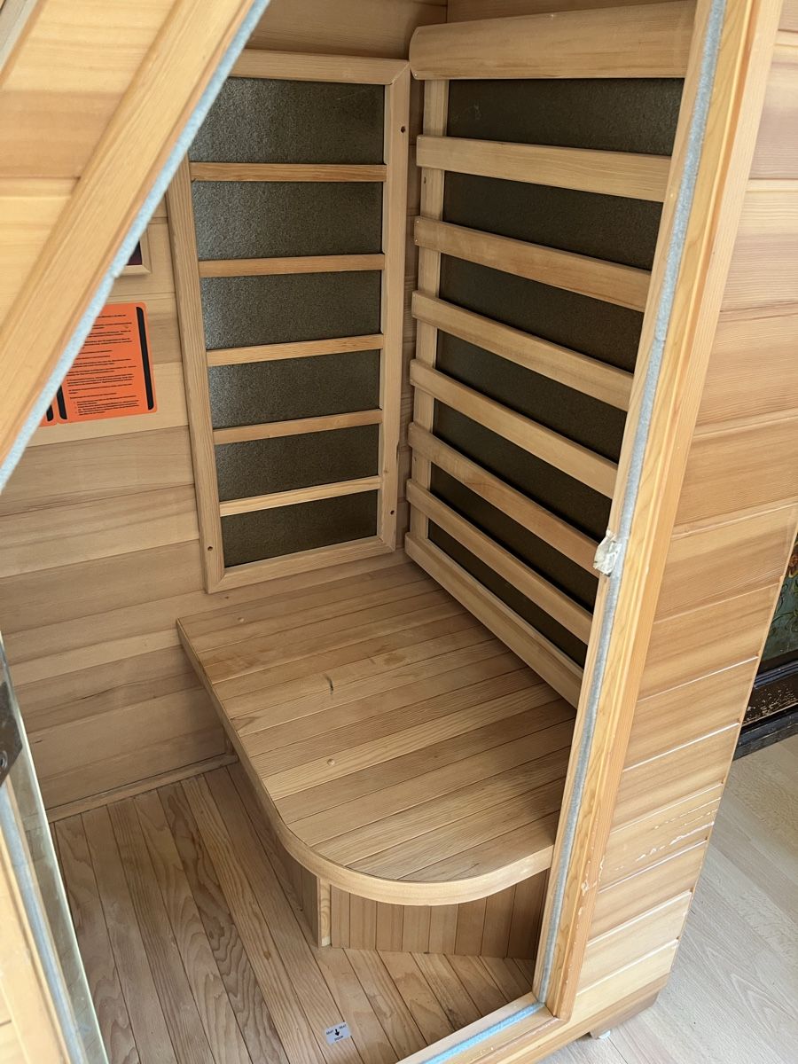 Saunas & Accessoires: Infrarot Sitzsauna kompakt – D'occasion à Zürich par Gurly 1