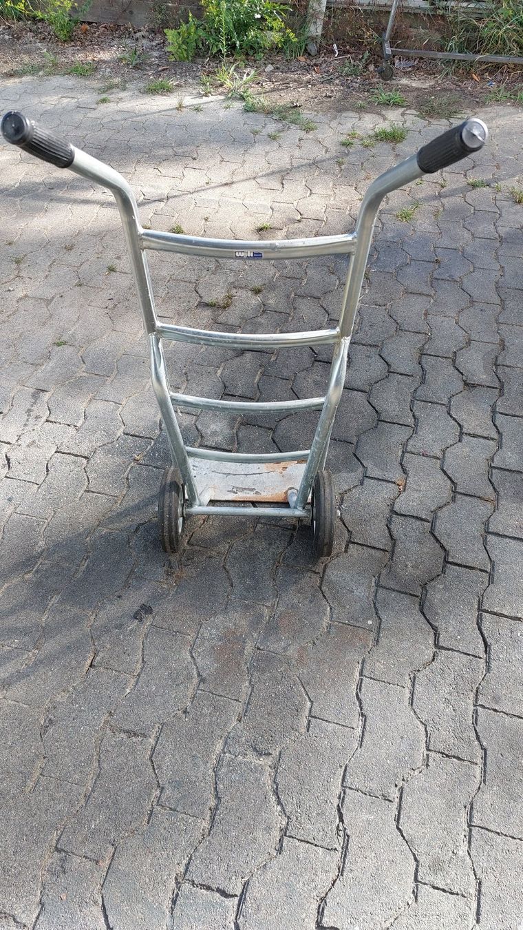 Schubkarren: Sackwagen Sackkarre stabil – Gebraucht aus Orpund von Regenbogen19 2