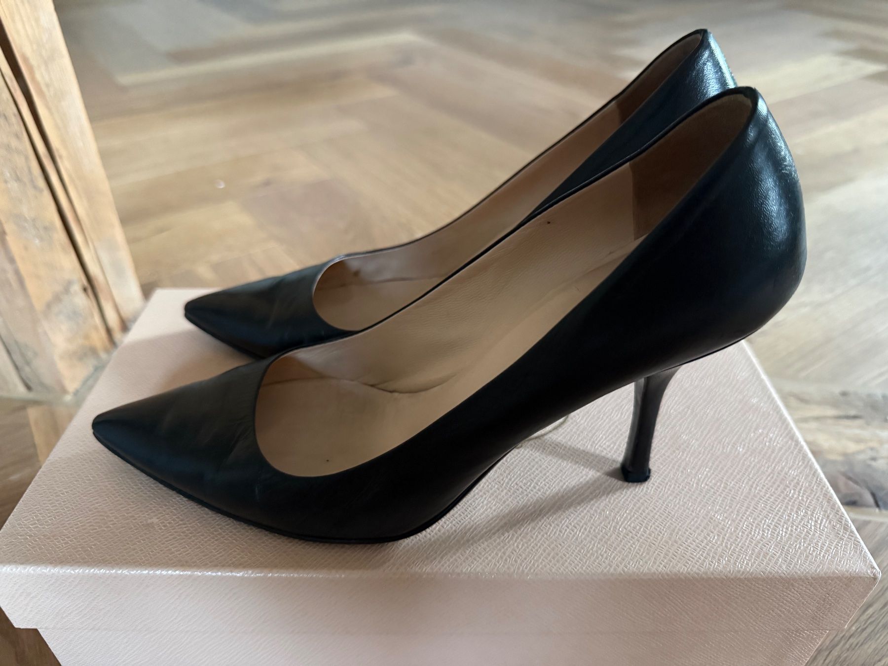 Prada Scarpe da donna: Prada Pumps Schwarz Leder Gr. 38 – Usato da Horgen venduto da tsp_qr5b 1
