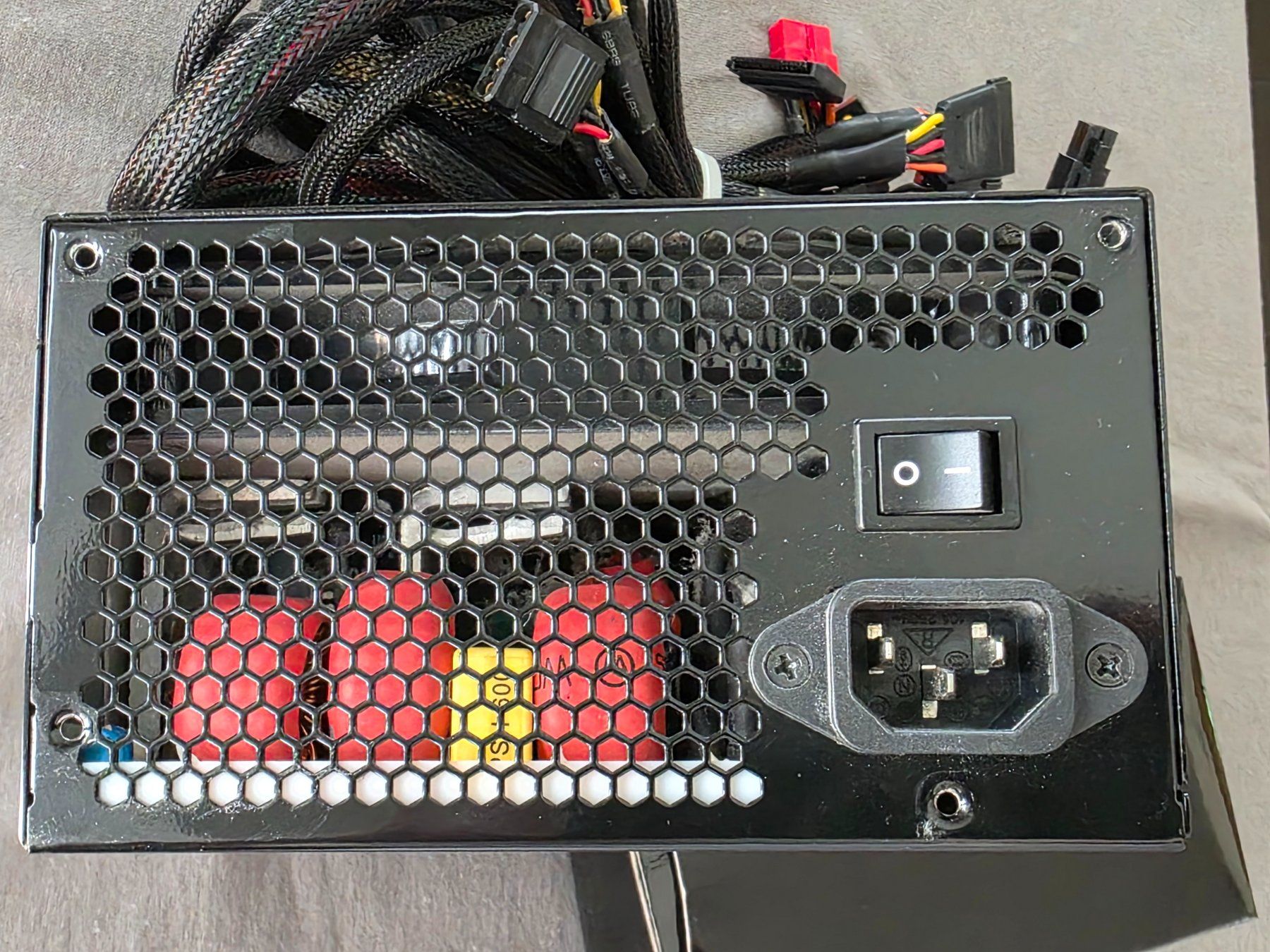 Thermaltake Componenti elettronici: Computer Netzteil 600 Watt Thermaltake Toughpower 80 Plus – Usato da Safenwil venduto da gudda 7