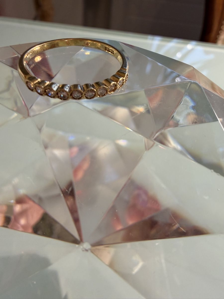 Anelli: Gelbgold Ring 750 mit 10 Brillanten – Usato da Jona venduto da HappyHappyHappyHappy