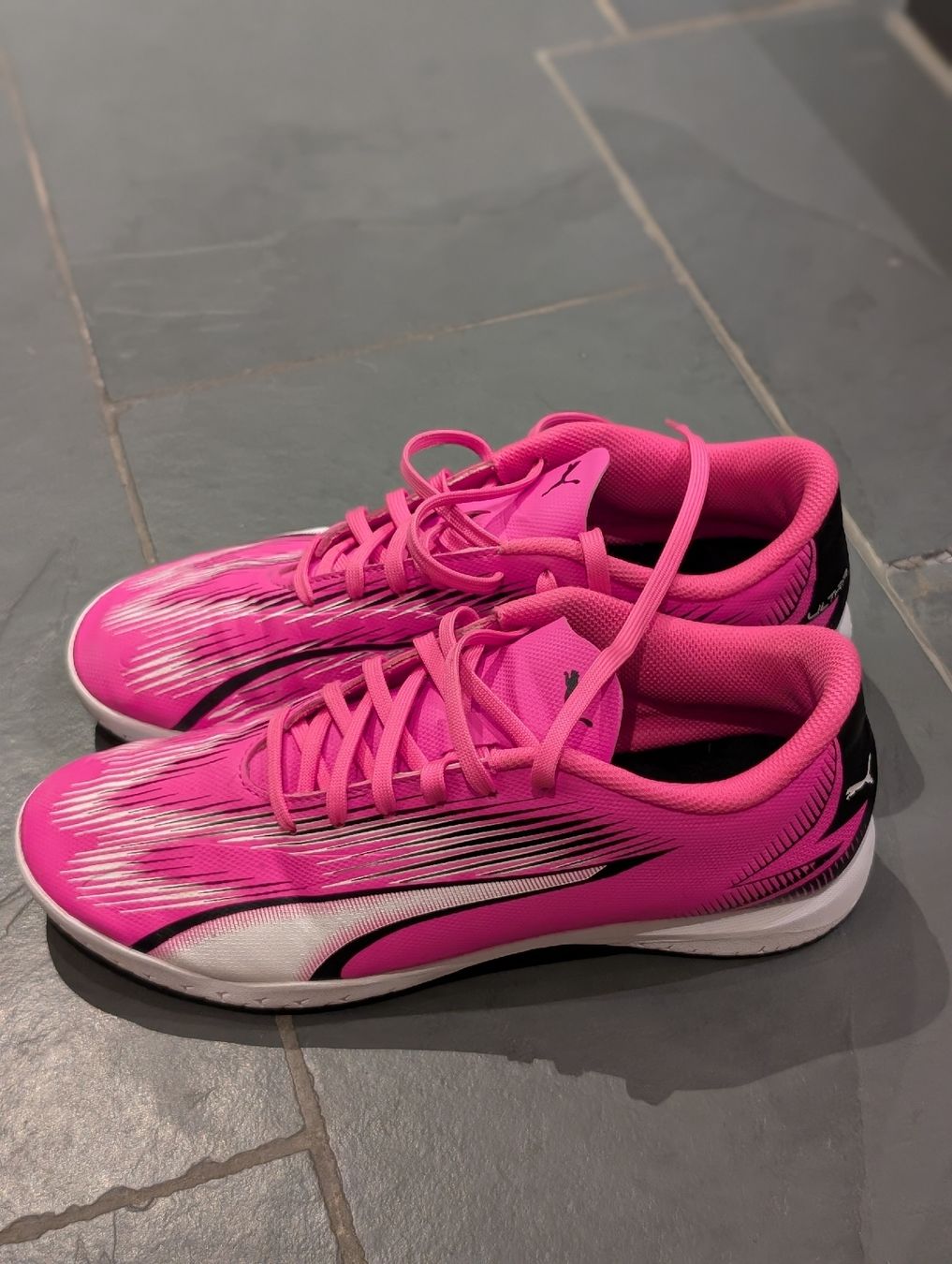 Schuhe für Mädchen: Puma Fussballschuh – Gebraucht aus Stäfa von Viviane77