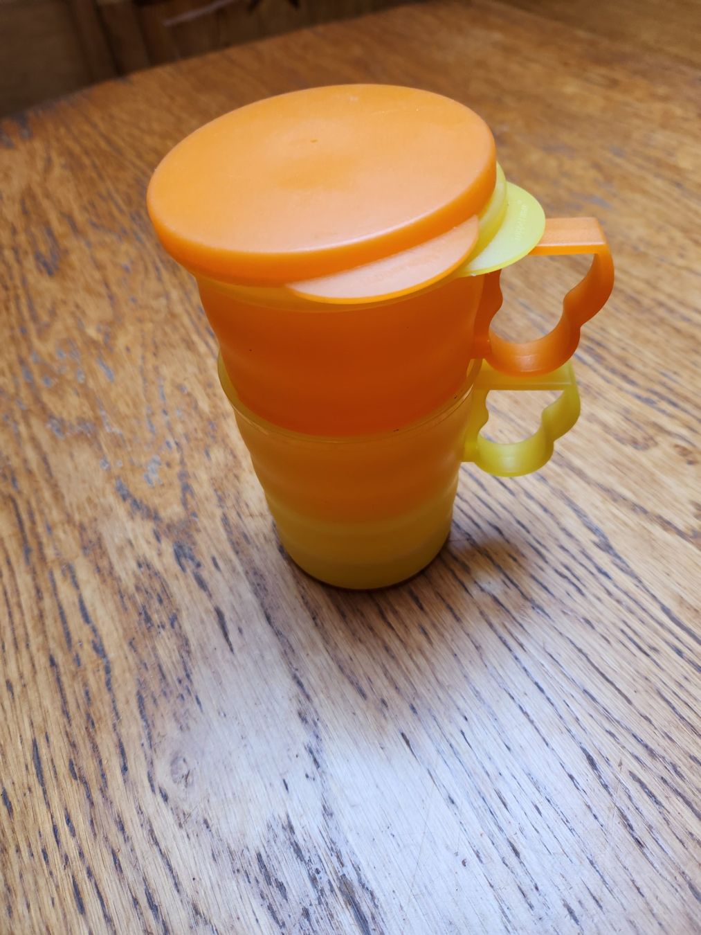 Tupperware Contenitori & Simili: Tupperware Tassen 2x – Usato da Gstaad venduto da Kuhstall-2026 2