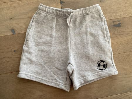 Shorts, kurze Hose, Sporthose, Freizeithose, Grösse 122/128