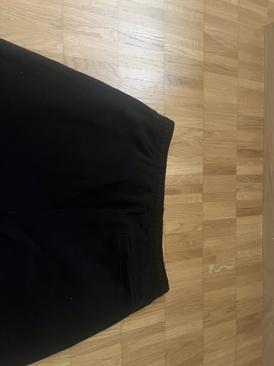 Pantaloni: Schwarze Jogginghose Les Benjamins Gr. XXL – Usato da Winterthur venduto da GutKeS 9