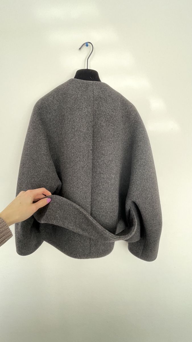 Balenciaga Giacche: Balenciaga Duffle Coat - Gr. 38 – Usato da Ramlinsburg venduto da Meeliinaa 3