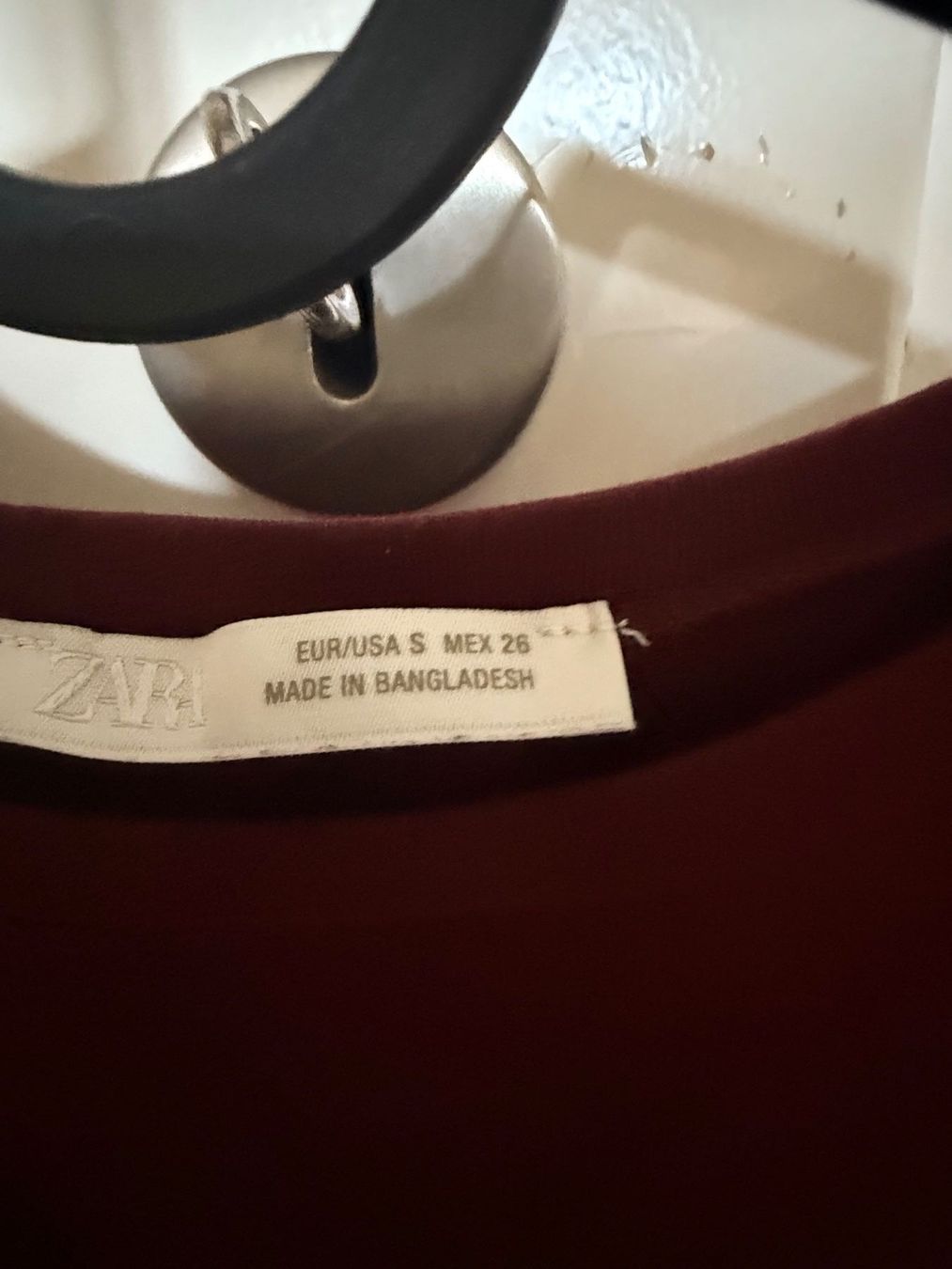 Zara T-shirt: T-Shirt Zara – Usato da Niederdorf venduto da Grimpe0508 1