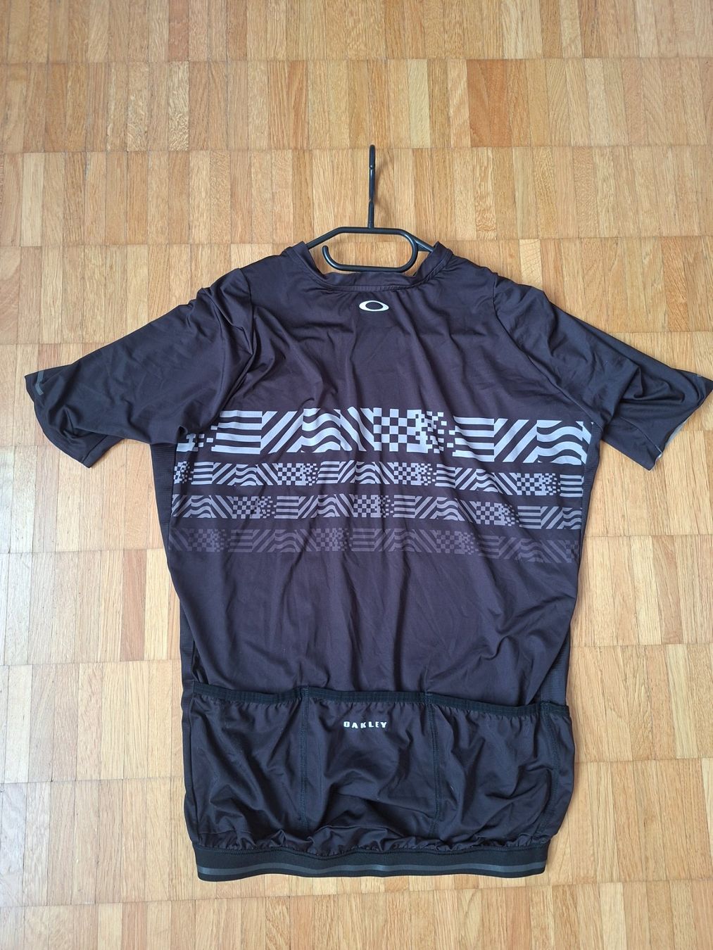 Oakley Canottiere & Pantaloni: Maillot vélo Oakley – Usato da Magglingen/Macolin venduto da Zwo2 1