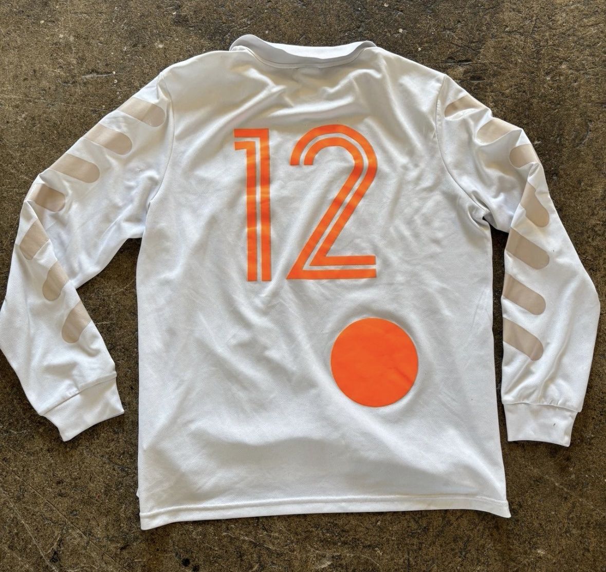 Off-White T-shirt: Off-White™ x Nike Longsleeve Grösse M – Usato da Turgi venduto da lenfantterrible 1