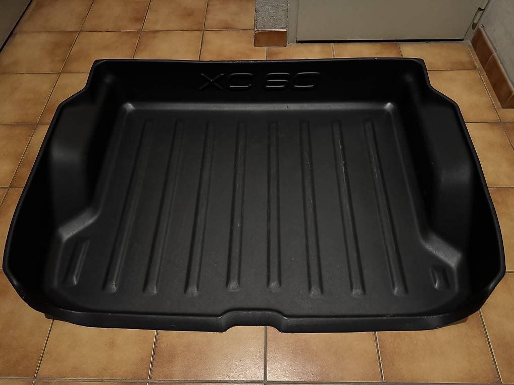 Coffres: Bac de coffre Volvo – D'occasion à Yverdon-les-Bains par bicholoco 2