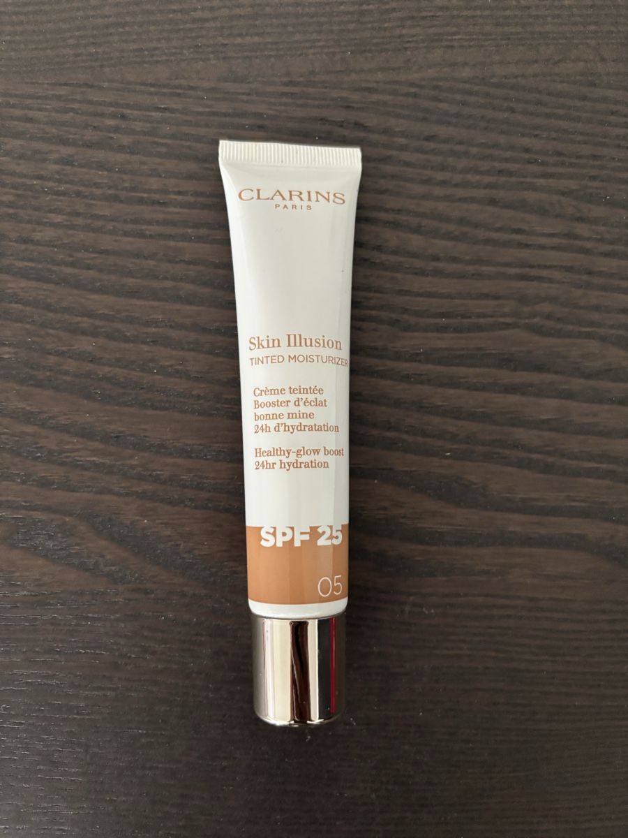 Clarins Make-up: Clarins Skin Illusion Teint 05 SPF25 40ml – Nuovo (secondo la descrizione) da Bernex venduto da mar_82vn 2