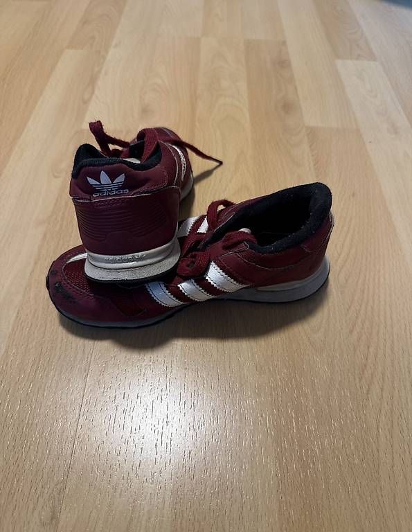 Scarpe da uomo: Adidas Schuhe – Usato da Alchenflüh venduto da selina077 1