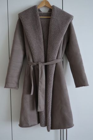 Mantel Leonardo mit Kapuze taupe Grösse XS (S)