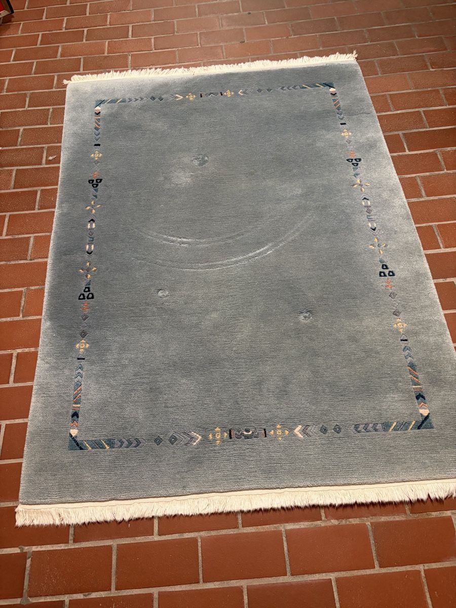 Tapis: Teppich hellblau mit Muster Bordüre gebraucht – D'occasion à Winterthur par silen 5
