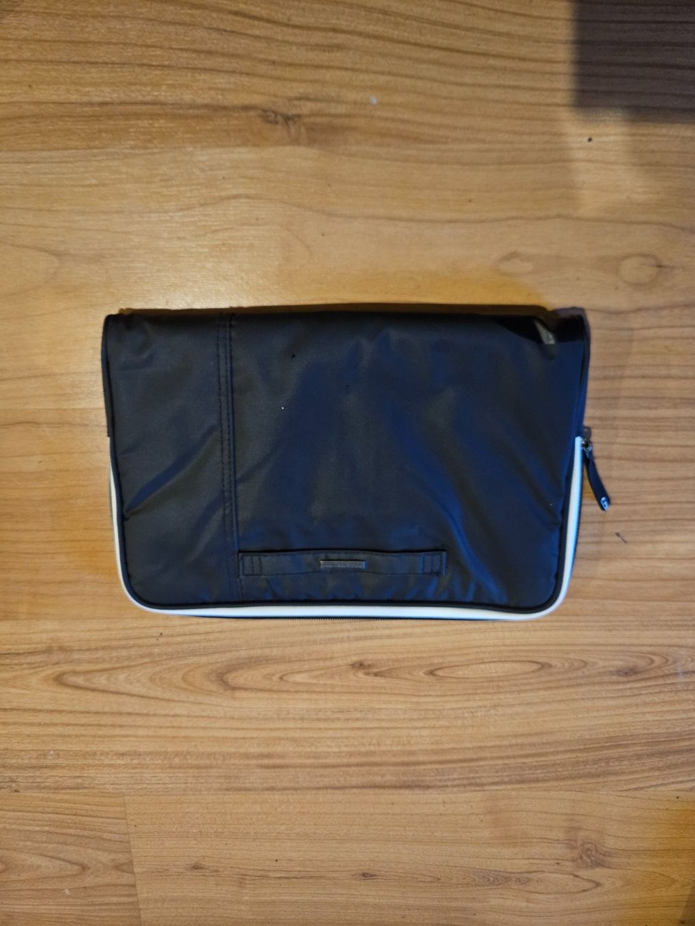 Borse: Sacoche tablette et ordinateur portable – Usato da Ecoteaux venduto da floom 1