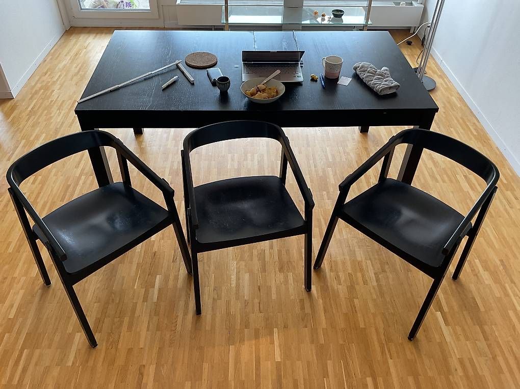 Tables: BJURSTA Esstisch // Table BJURSTA – D'occasion à Cologny par els_tvj8 2