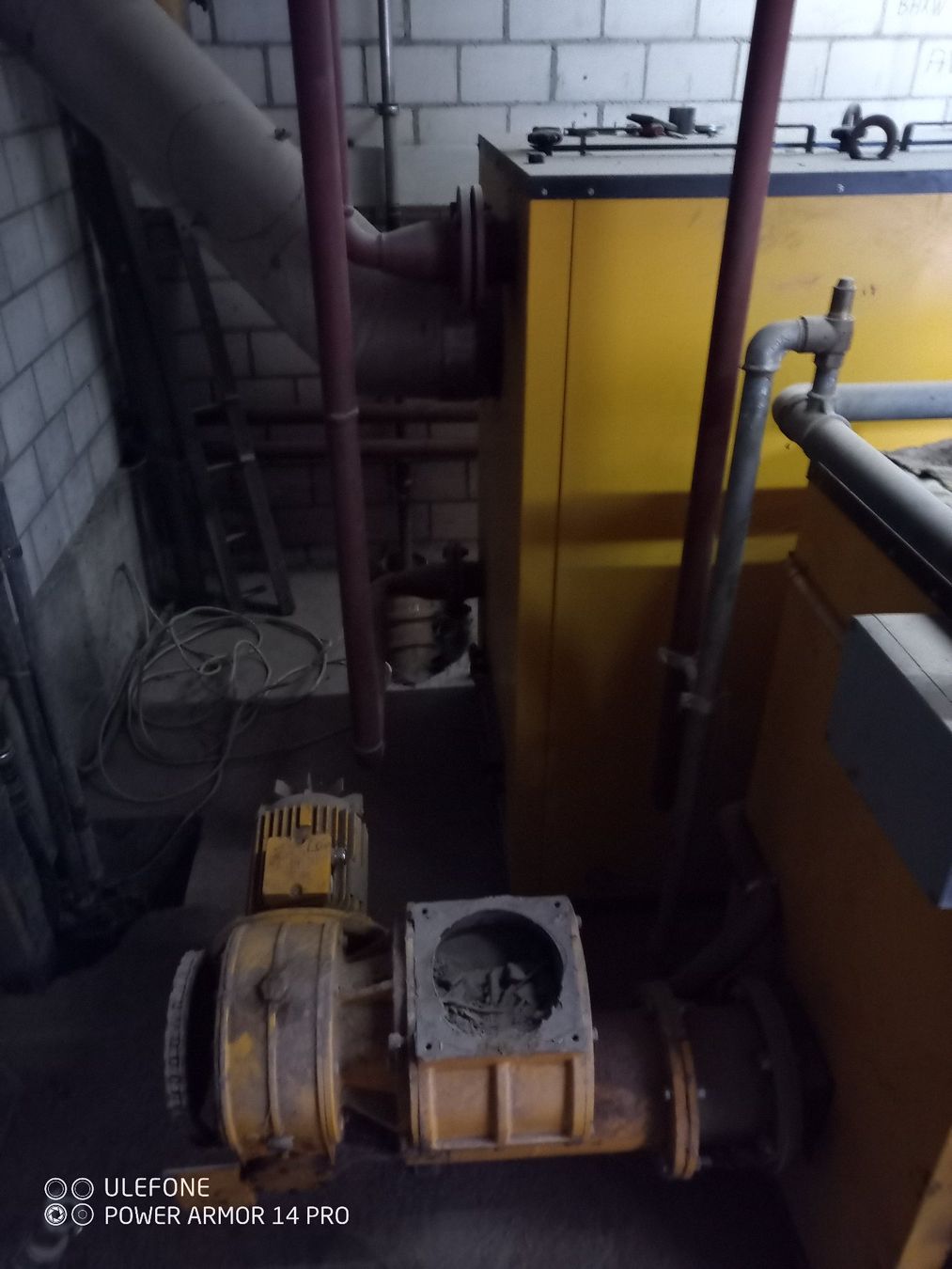 Radiatori: Holzschnitzelheizung 80-130Kw – Usato da Thayngen venduto da KingJulien16 6