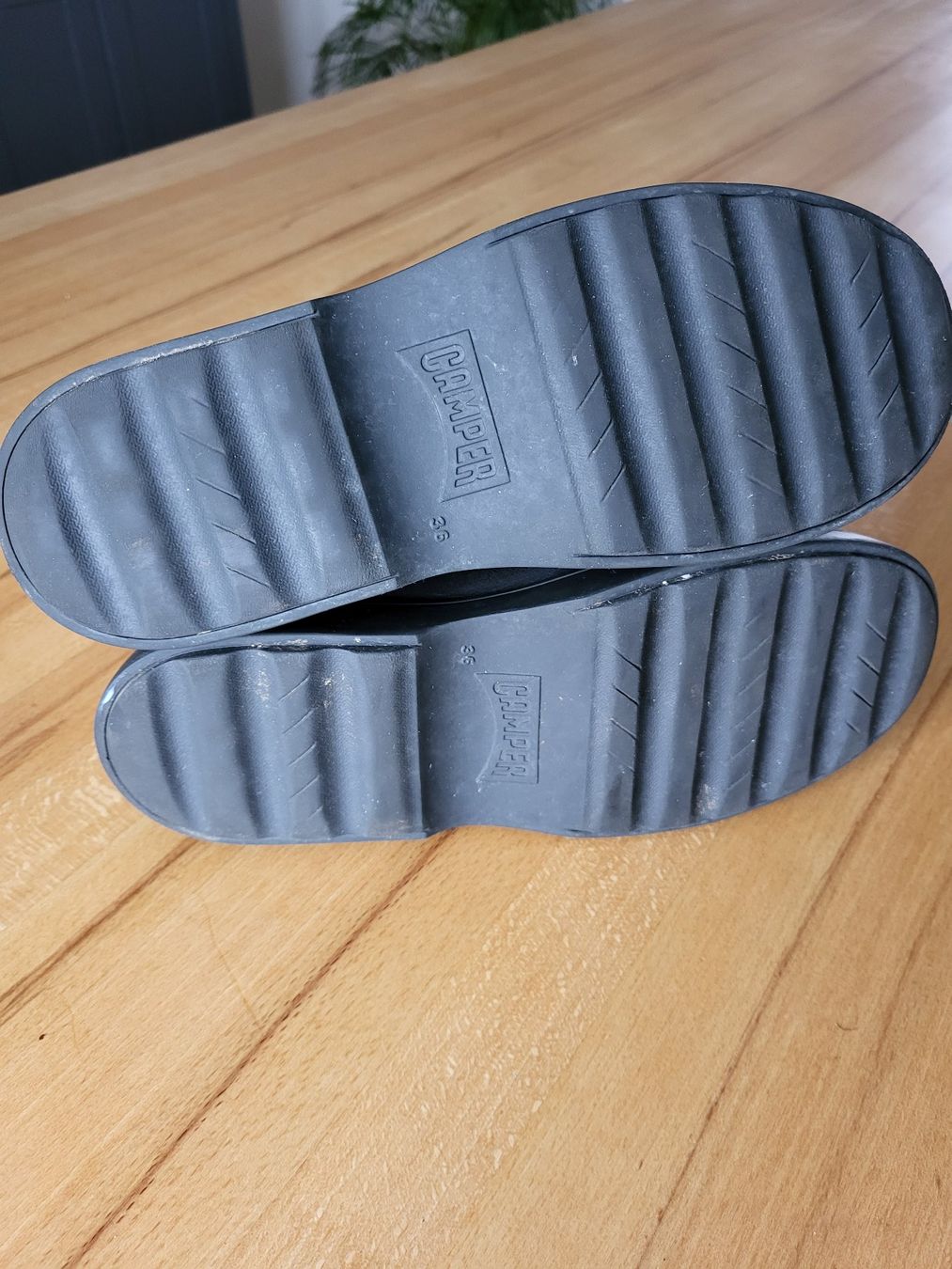 Camper Chaussures filles: Bottines Camper en cuir – D'occasion à Yverdon-les-Bains par Emavid 1
