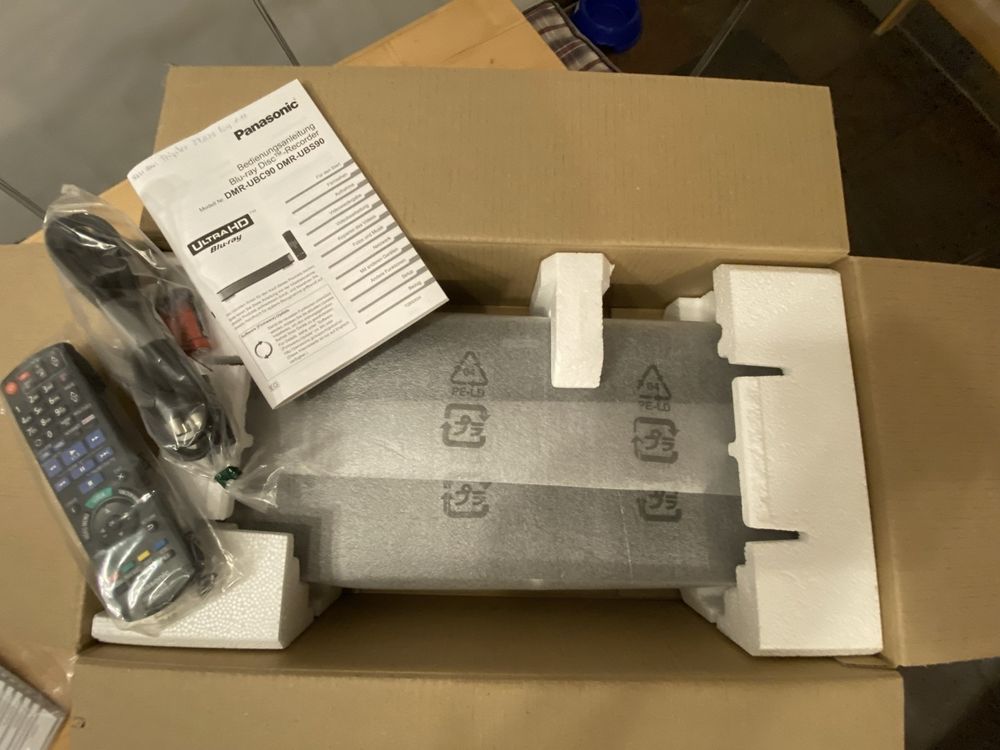 Panasonic BluRay Recorder mit Triple HD DVBC/T2 Tuner Acheter sur