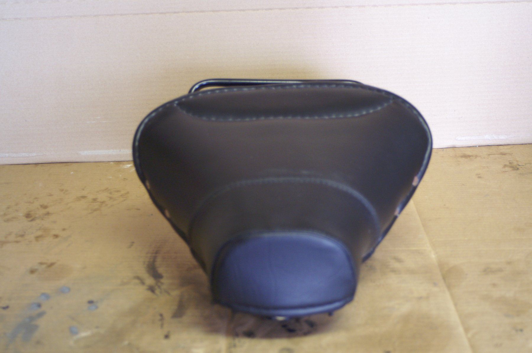Piaggio Toutes les pièces détachées moto: Schwingsattel Motorrad Vespa Lambretta Leder – D'occasion à Utzenstorf par jue_5d6l 1