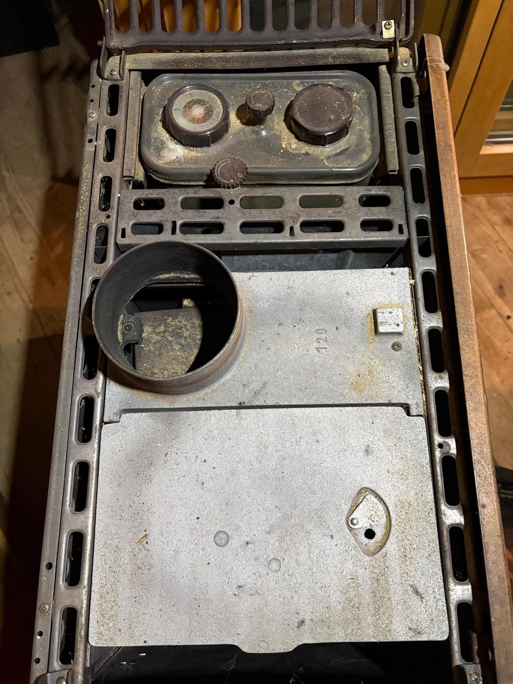 Altri mobili d'antiquariato: Antiker Ölofen – Usato da Ruswil venduto da rah_8p5y 3