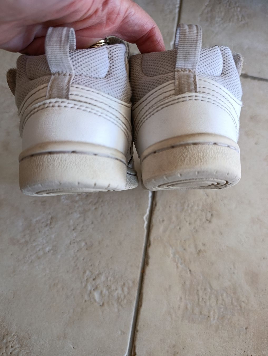 Nike Schuhe für Jungen: BASKETS NIKE CUIR 28  – Gebraucht aus Sierre von shirley04 2