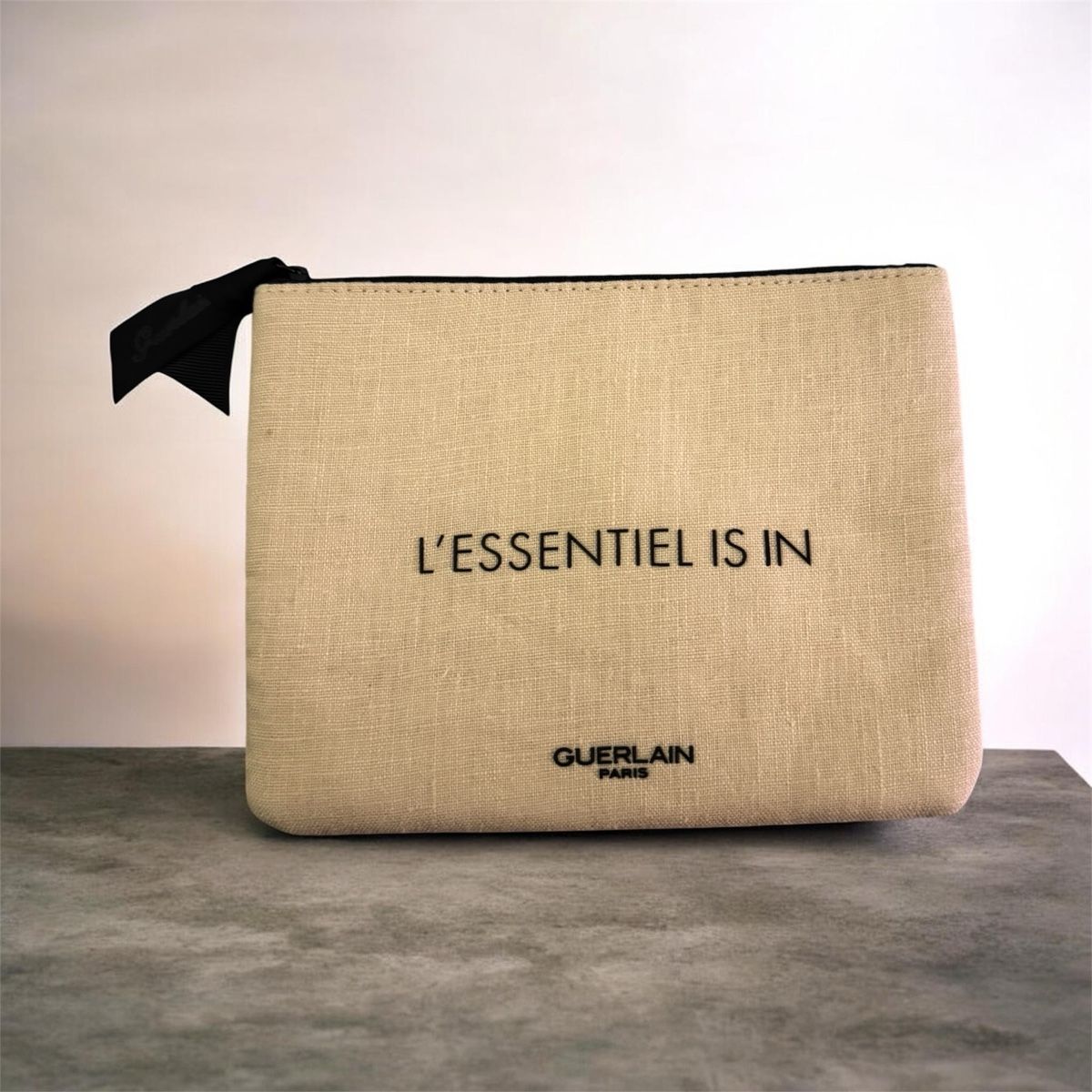 Guerlain Kosmetikkoffer: Pochette Guerlain – Neu und originalverpackt aus Châtel-St-Denis von Montclair_Swiss 4