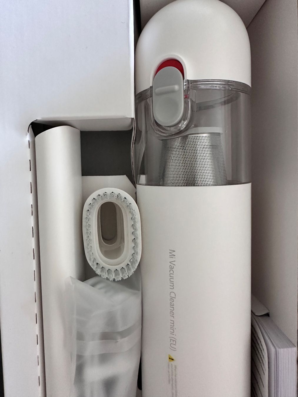 Xiaomi Aspirapolveri & Accessori: Xiaomi Mi Vacuum Cleaner Mini EU – Nuovo (secondo la descrizione) da Zürich venduto da ElissZurich 2