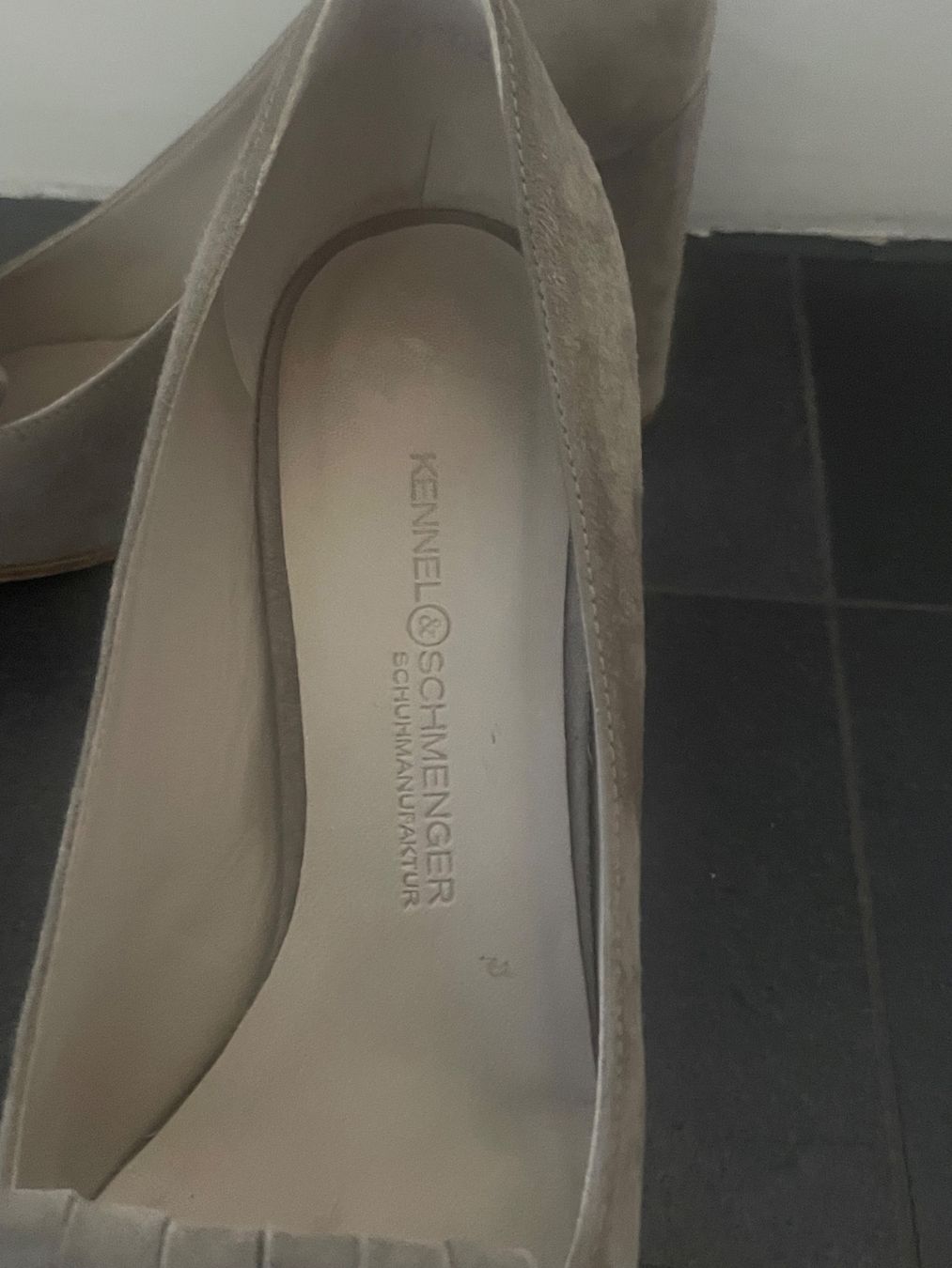 Kennel + Schmenger Damenschuhe: KENNEL & SCHMENGER  Pumps - Gr. 38.5 – Gebraucht aus Hünenberg See von DND5 2